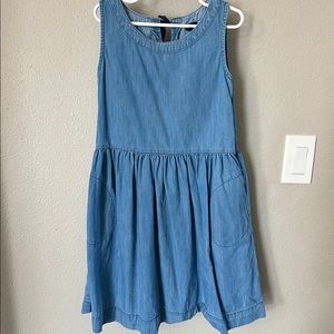 Gap Chambray Dress with Pockets!